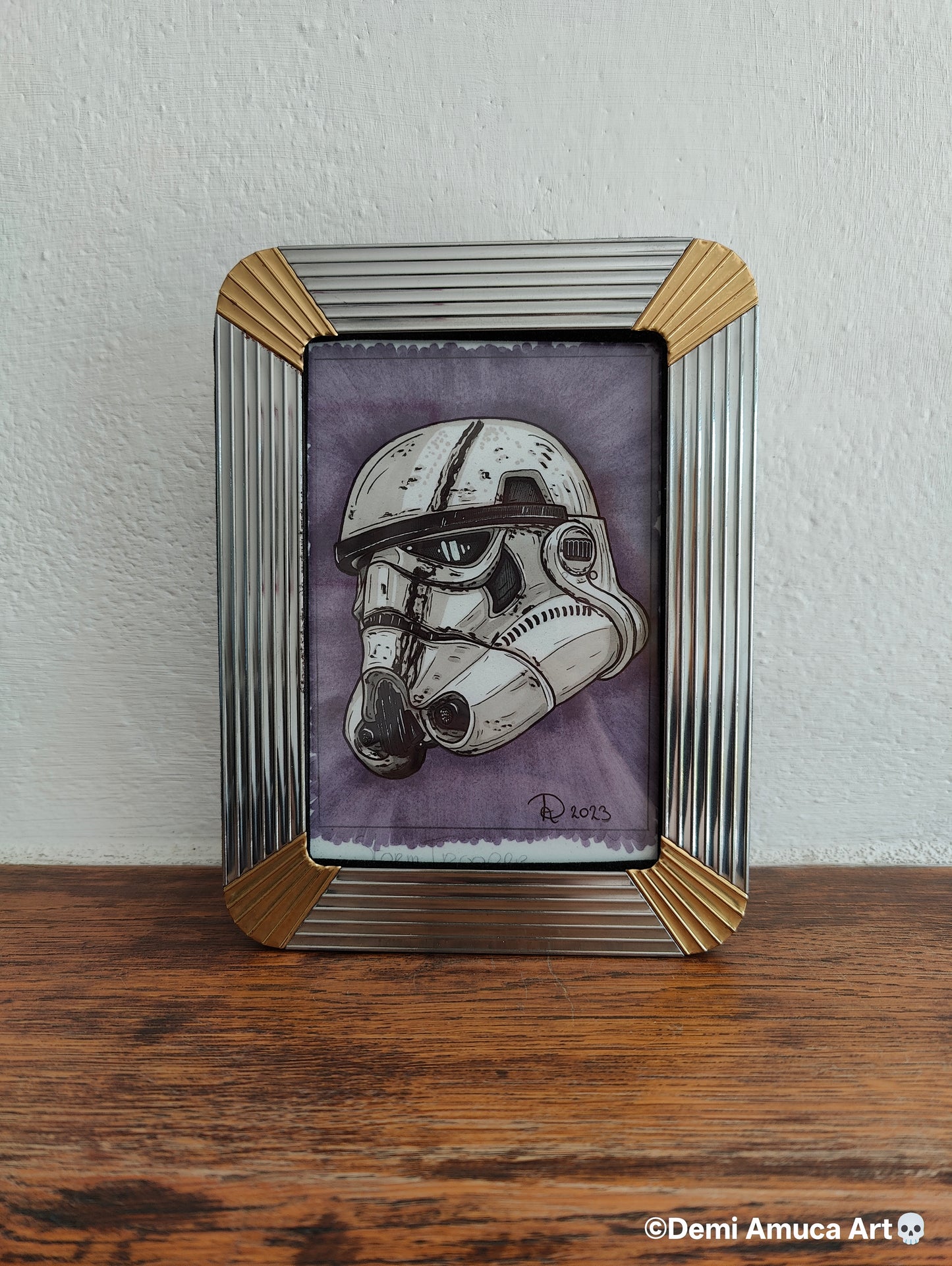 Framed Art Print: Stormtrooper helmet
