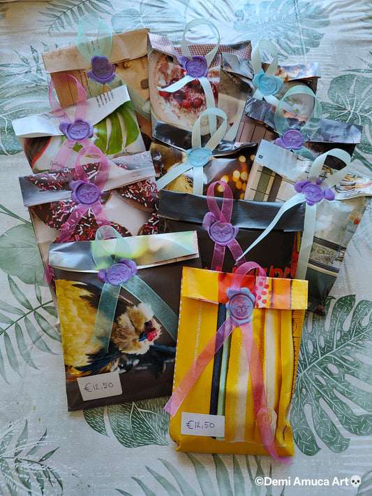 Mystery bag: Mini's