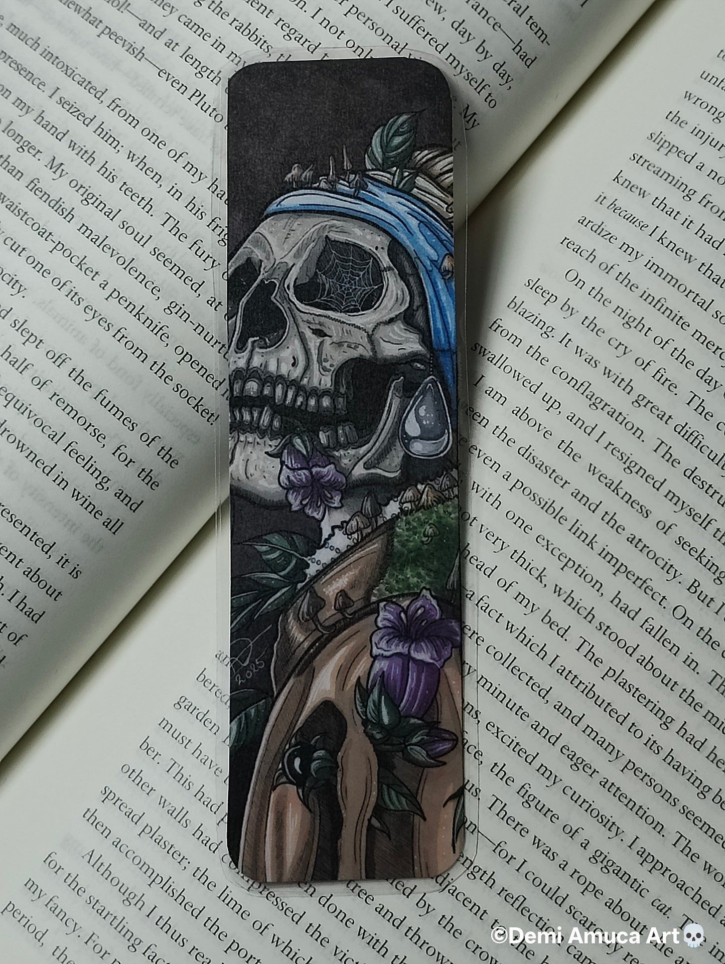 Bookmark: My girl in decay