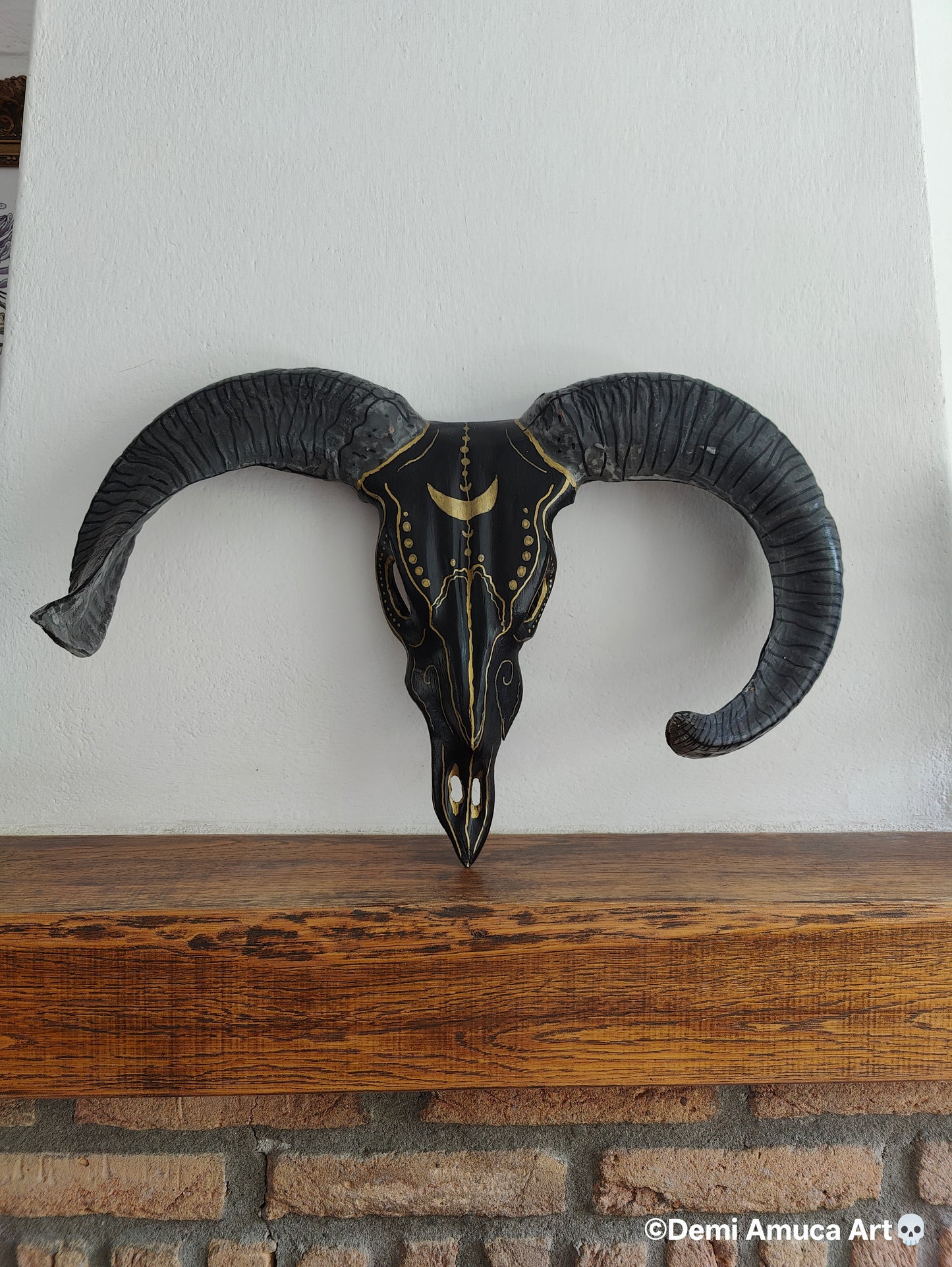 Woodpaint: Black skull (no shipping)