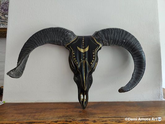 Woodpaint: Black skull (no shipping)