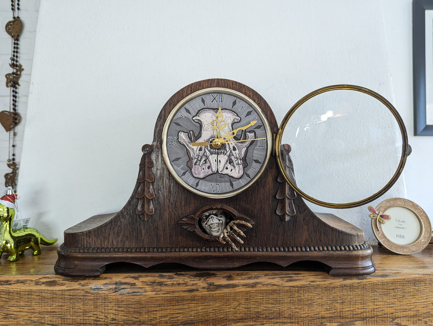 Boxer skull clock (No shipping)