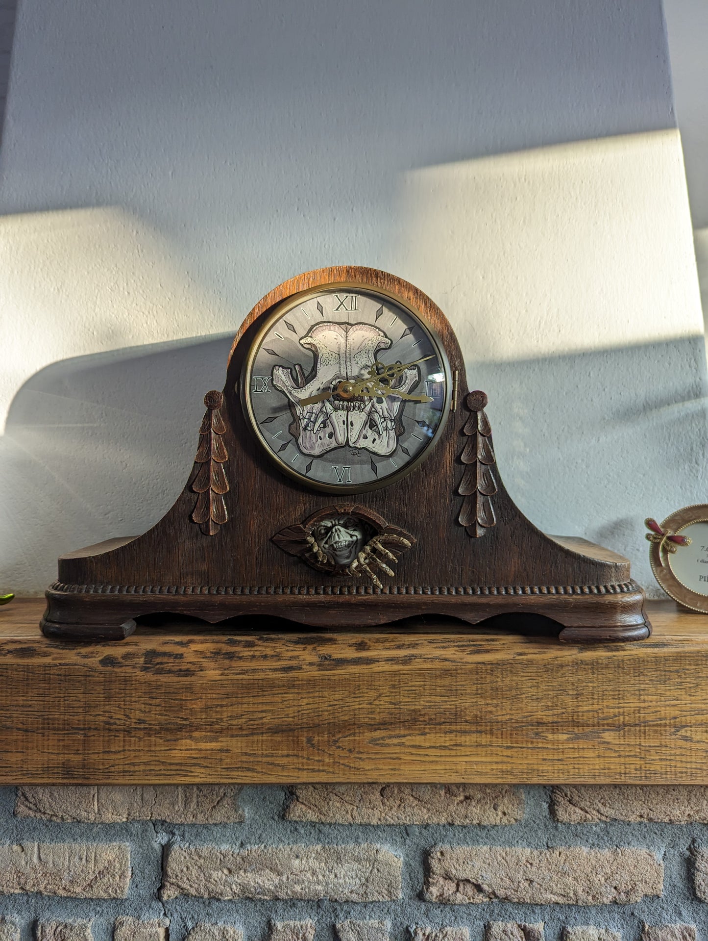 Boxer skull clock (No shipping)