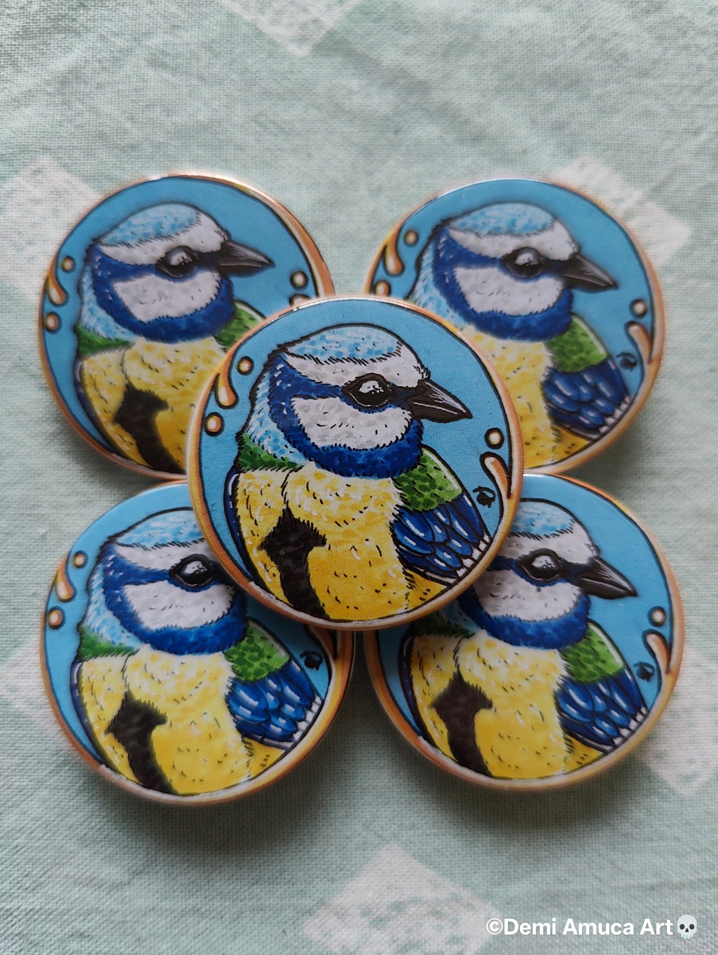 Button pin: Great tit