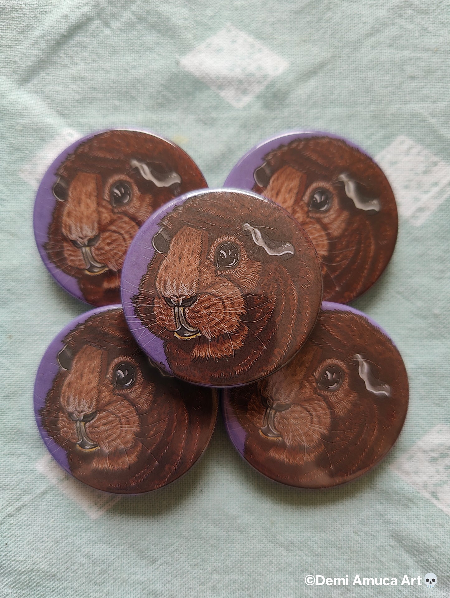 Button pin: Guineapig