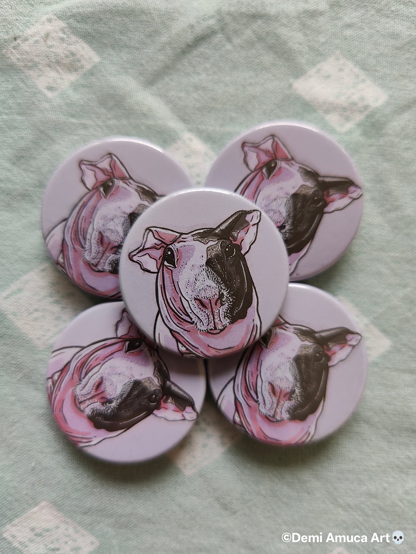 Button pin: Nellie